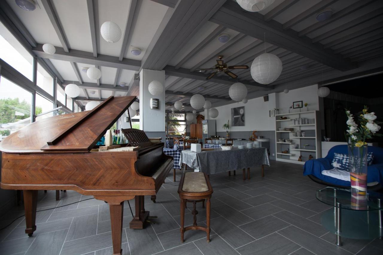 Le Pavillon Bleu Hotel Restaurant Royan Extérieur photo